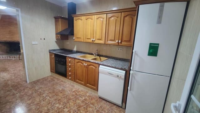 2 soveværelse Lejlighed til leje i Buñol - € 700 (Ref: 10115862)