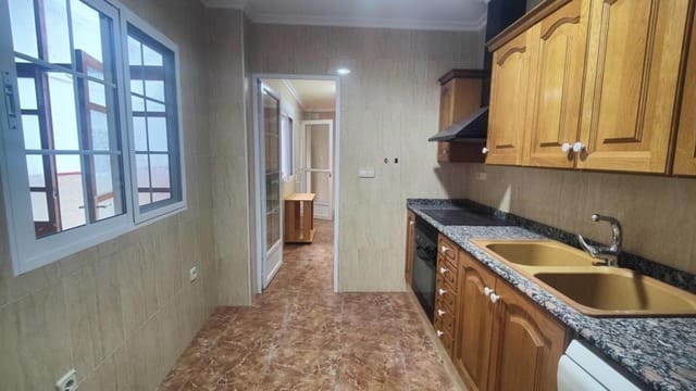 2 soveværelse Lejlighed til leje i Buñol - € 700 (Ref: 10115862)