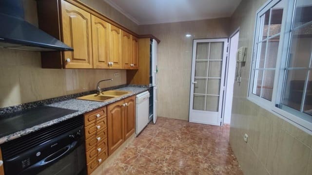 2 soveværelse Lejlighed til leje i Buñol - € 700 (Ref: 10115862)