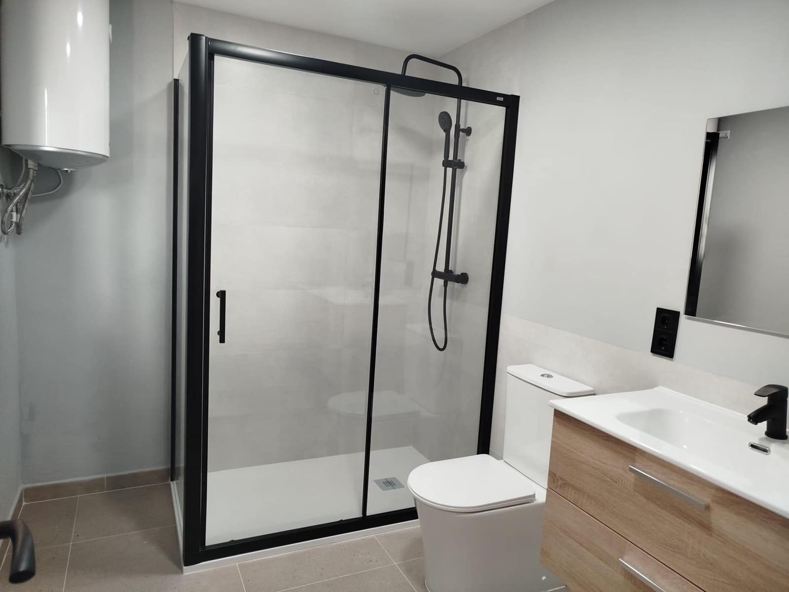 Appartement de 2 chambres à louer à Bunol - 700 € (Ref: 10115862)
