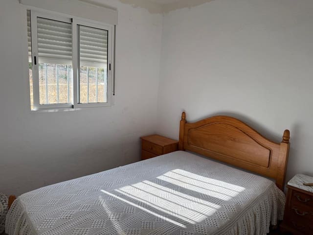 3 makuuhuone Maalaistalo myytävänä paikassa Chiva - 80 000 € (Ref: 10131968)