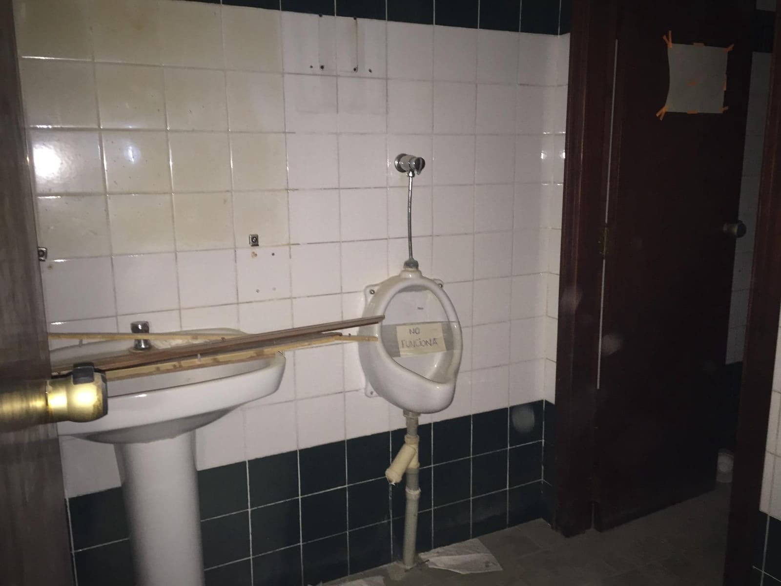 Erhverv til salg i Bunol - € 170.000 (Ref: 8312256)