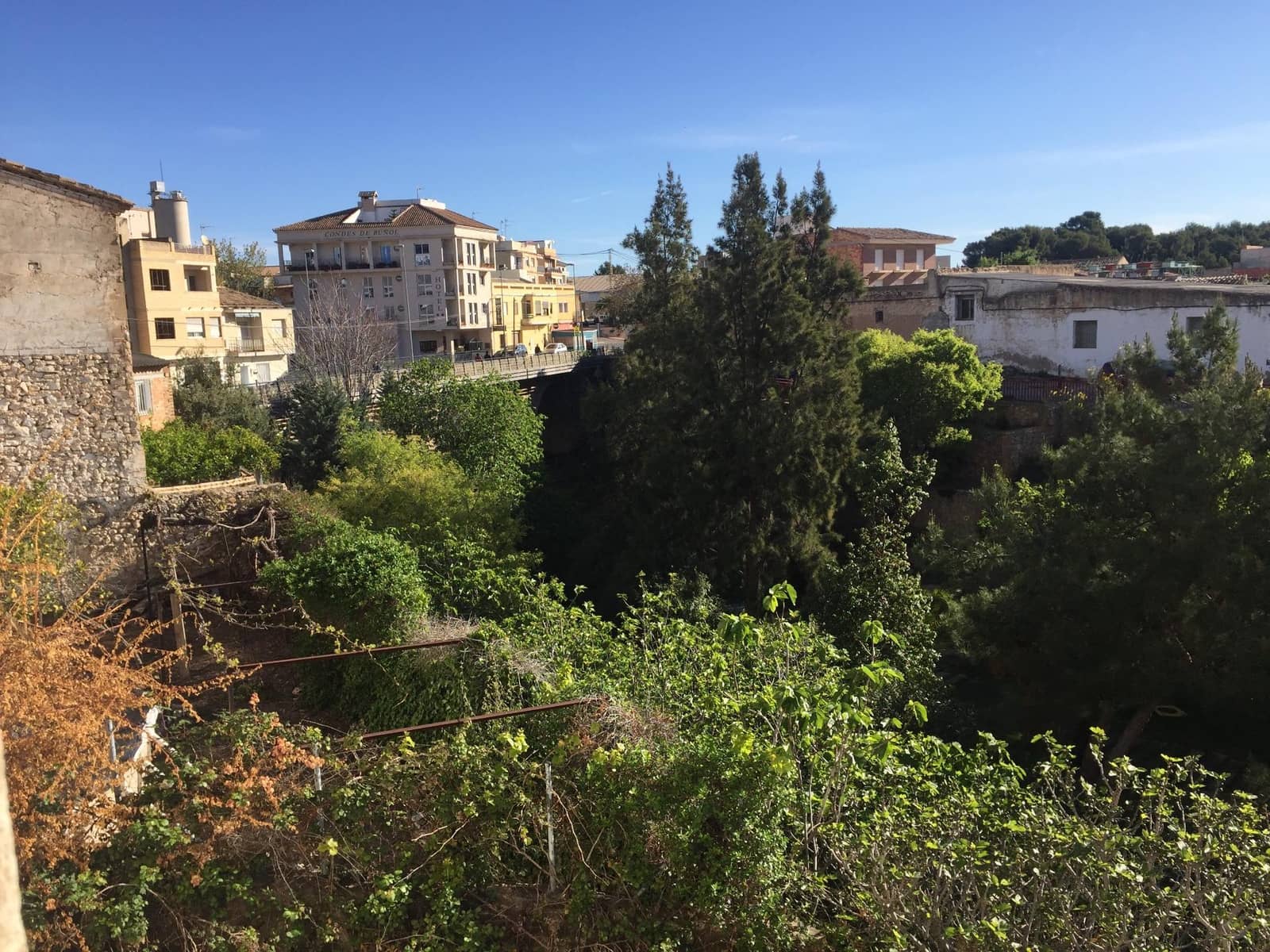 Erhverv til salg i Bunol - € 170.000 (Ref: 8312256)