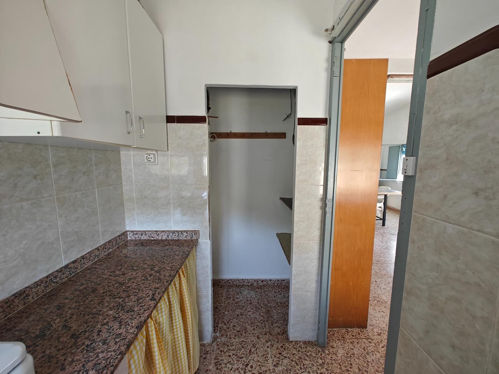 3 soveværelse Villa til salg i Yatova med garage - € 85.000 (Ref: 8312271)