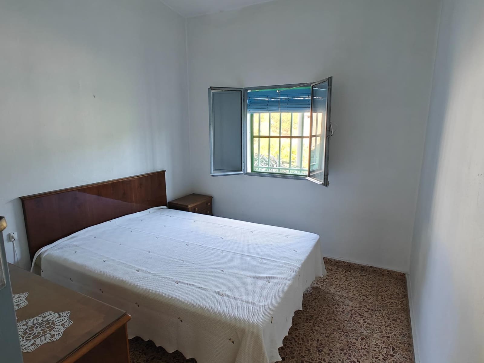 3 soveværelse Villa til salg i Yatova med garage - € 85.000 (Ref: 8312271)