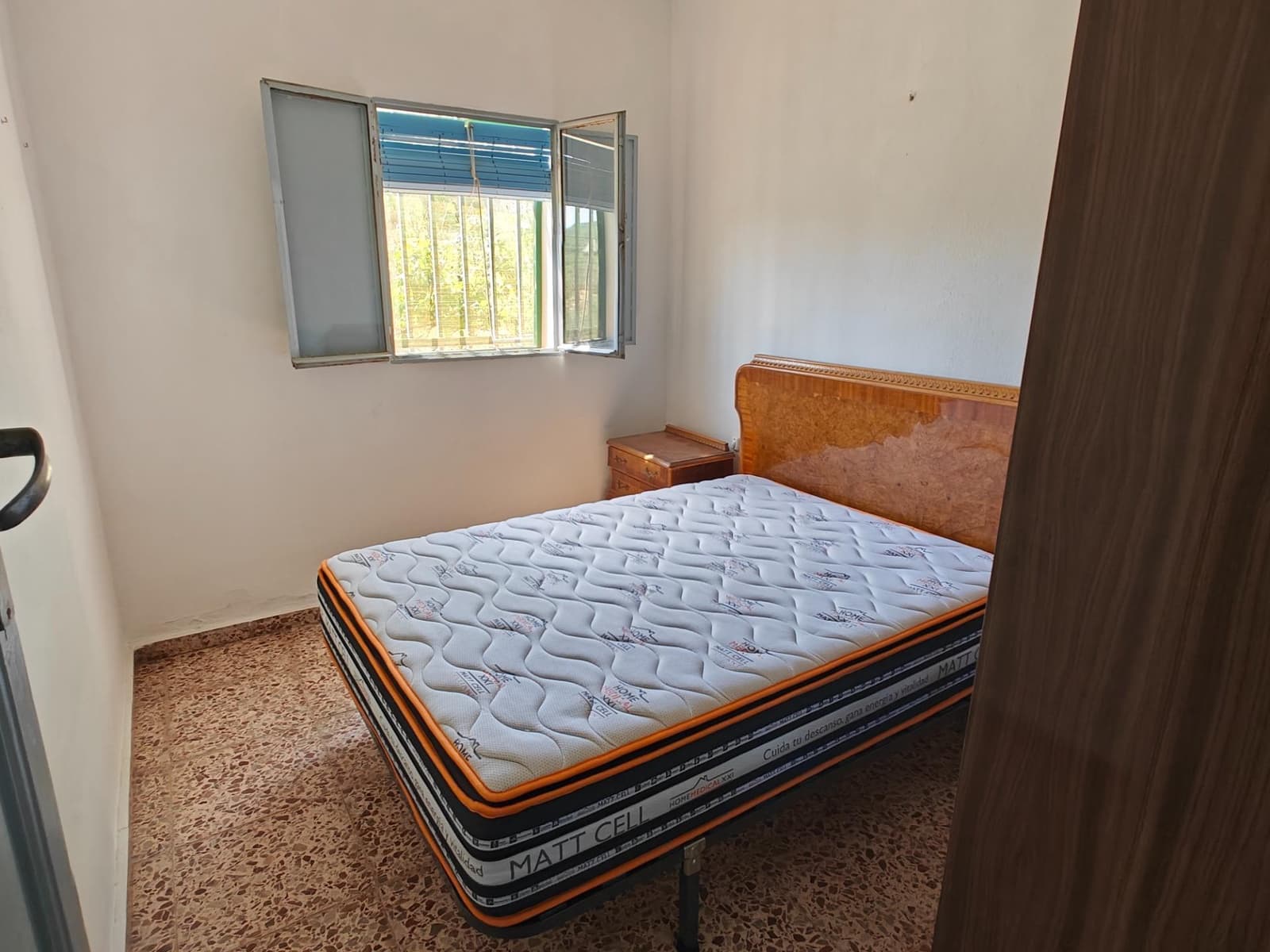 3 soveværelse Villa til salg i Yatova med garage - € 85.000 (Ref: 8312271)