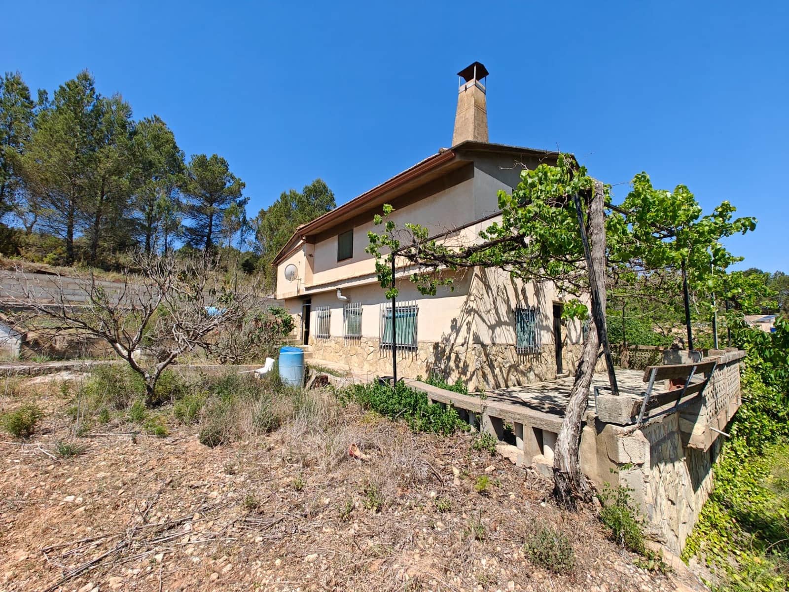 3 soveværelse Villa til salg i Yatova med garage - € 85.000 (Ref: 8312271)