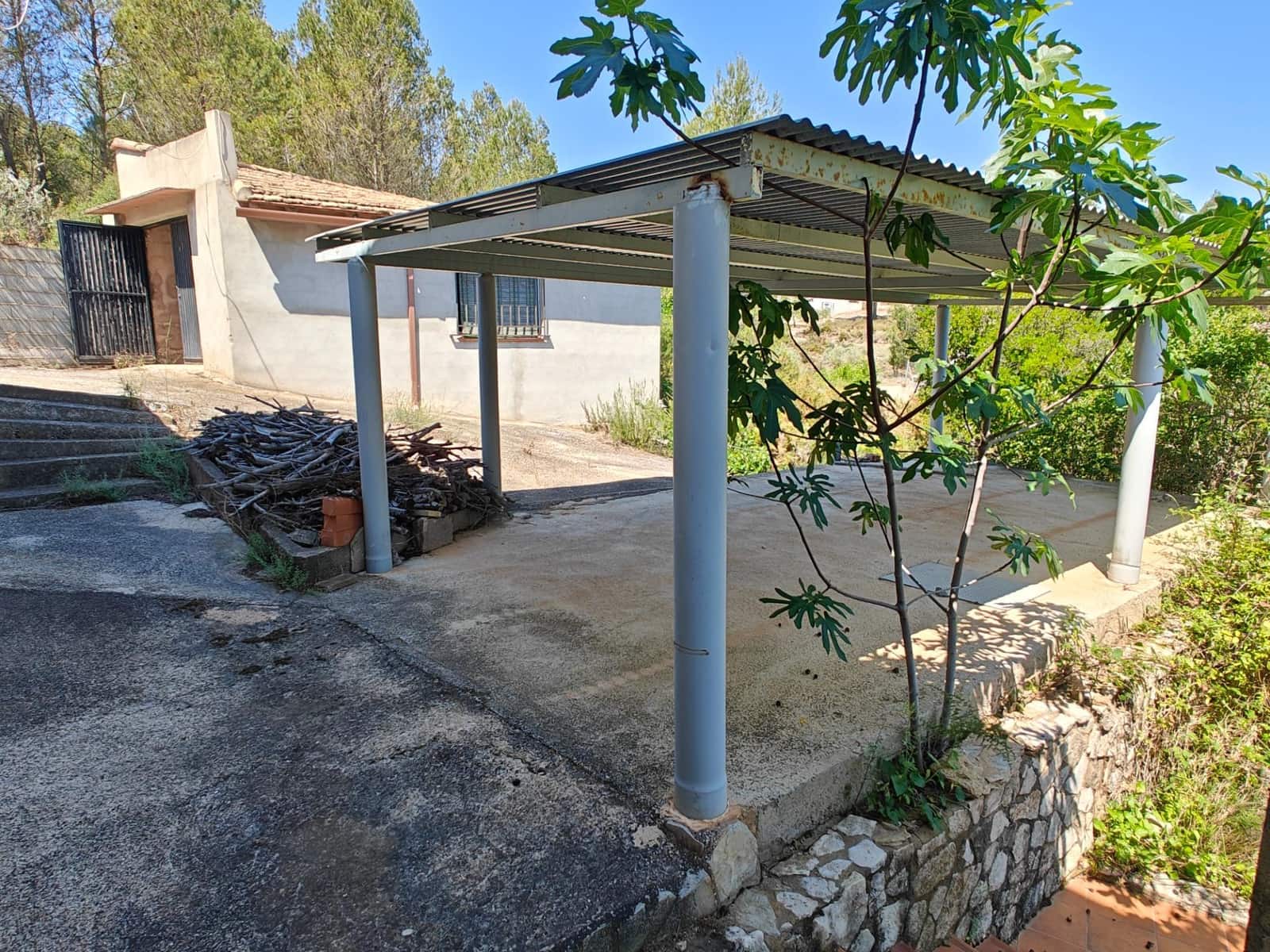 3 soveværelse Villa til salg i Yatova med garage - € 85.000 (Ref: 8312271)