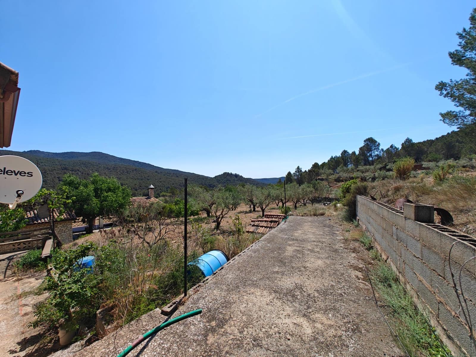 3 soveværelse Villa til salg i Yatova med garage - € 85.000 (Ref: 8312271)