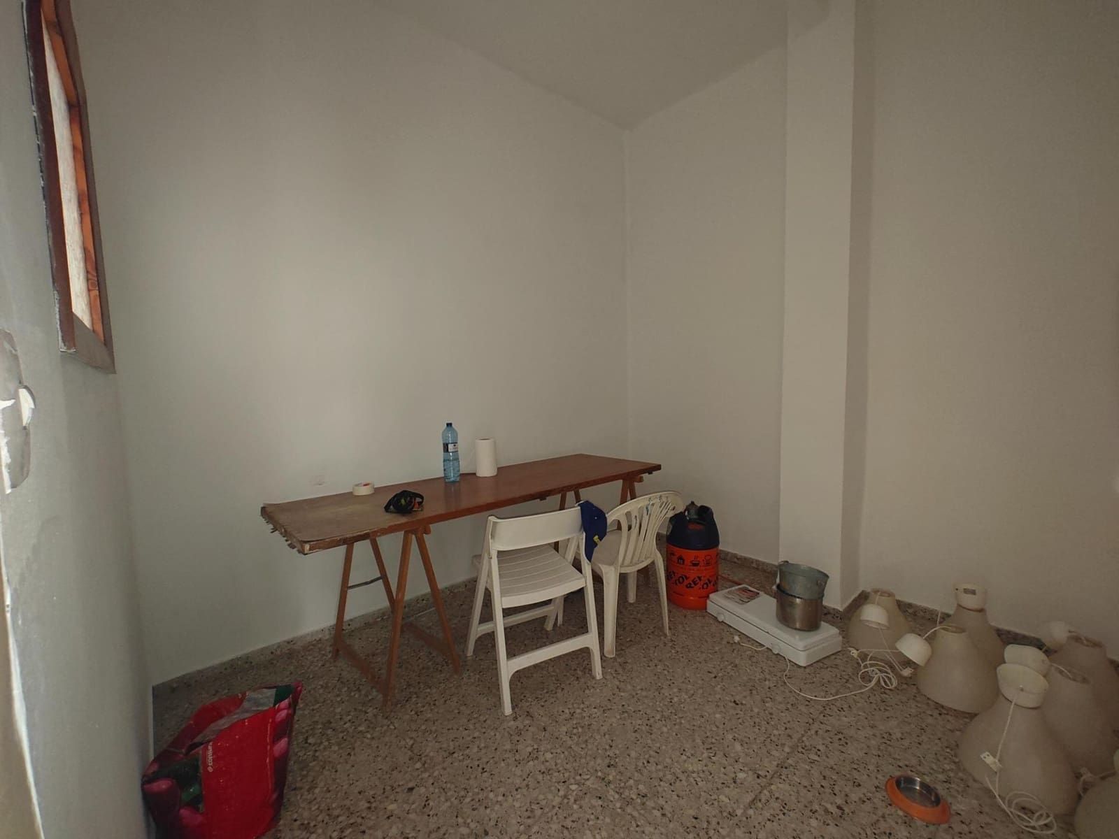 Erhverv til salg i Bunol - € 80.000 (Ref: 8312280)