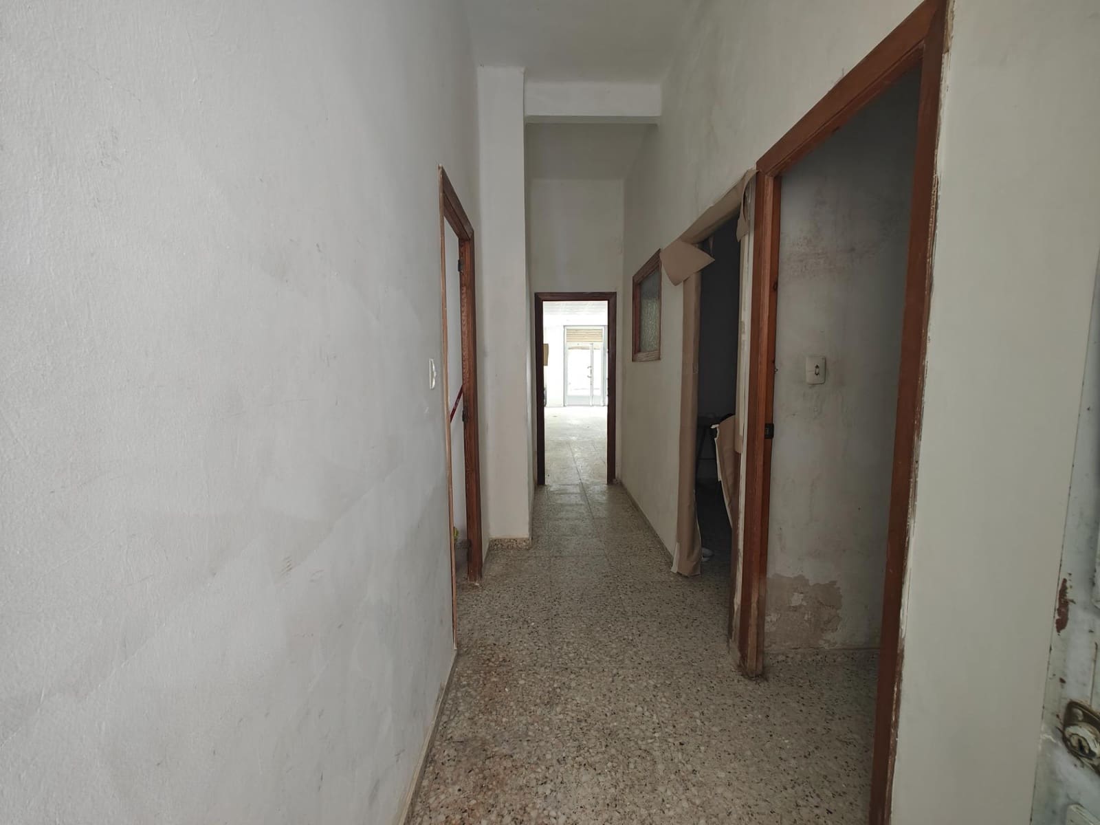 Erhverv til salg i Bunol - € 80.000 (Ref: 8312280)