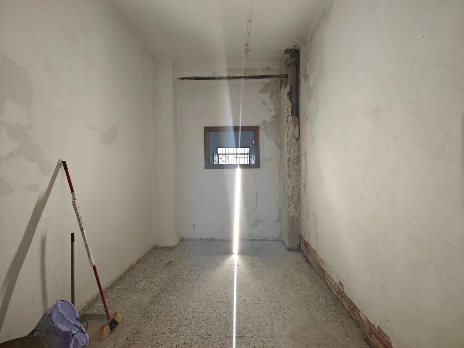 Erhverv til salg i Bunol - € 80.000 (Ref: 8312280)