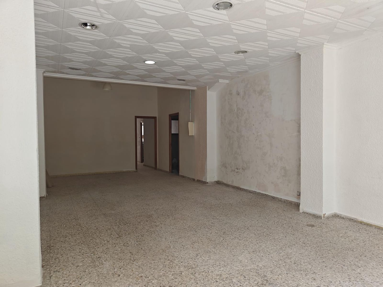 Erhverv til salg i Bunol - € 80.000 (Ref: 8312280)