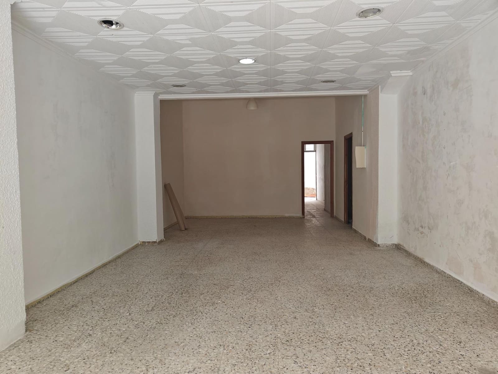 Erhverv til salg i Bunol - € 80.000 (Ref: 8312280)