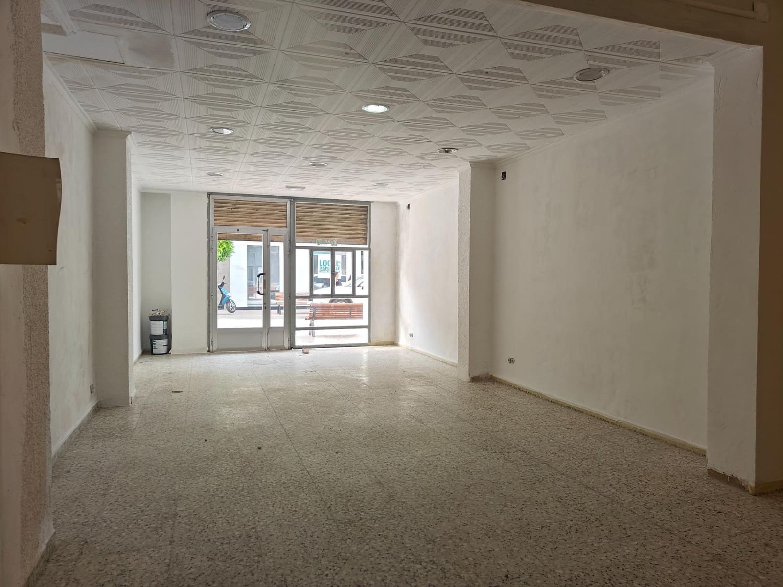 Erhverv til salg i Bunol - € 80.000 (Ref: 8312280)