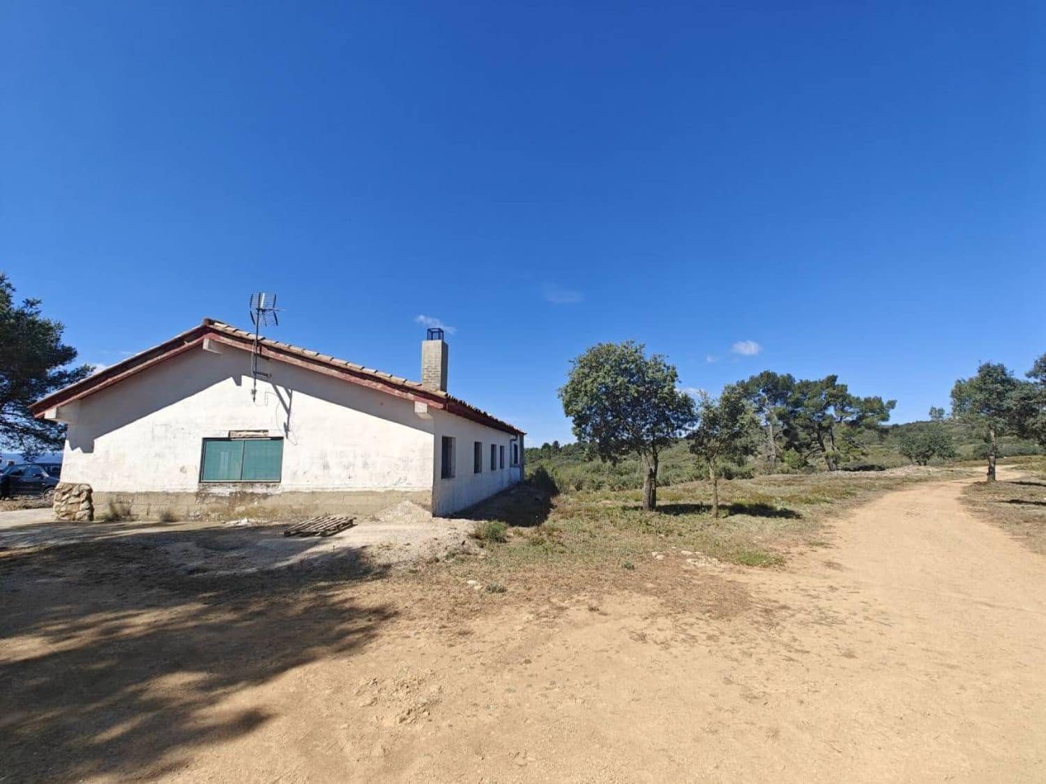 5 soveværelse Villa til salg i Yatova - € 85.000 (Ref: 8312294)