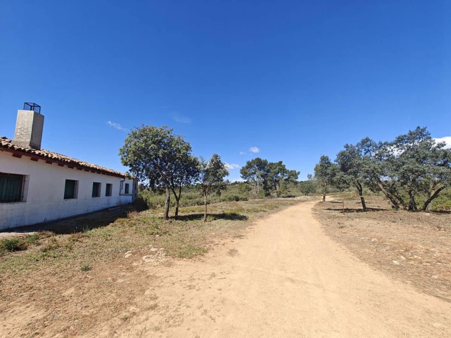 5 soveværelse Villa til salg i Yatova - € 85.000 (Ref: 8312294)