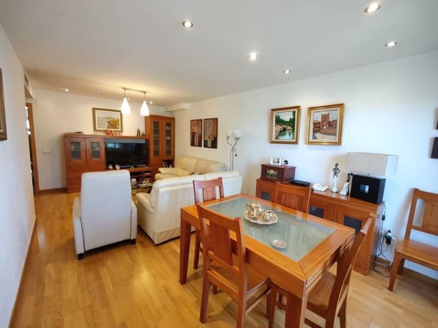 4 chambre Appartement à vendre à Buñol avec piscine garage - 260 000 € (Ref: 8312299)