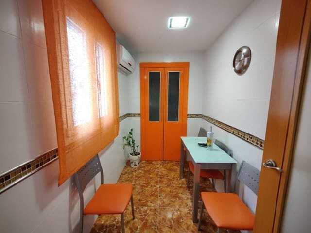 4 chambre Appartement à vendre à Buñol avec piscine garage - 260 000 € (Ref: 8312299)