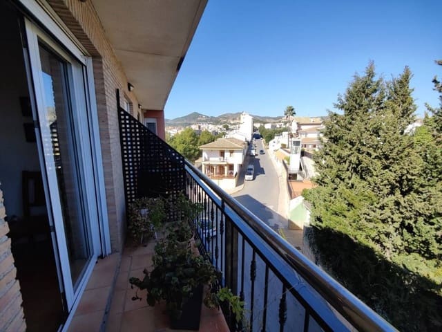 4 chambre Appartement à vendre à Buñol avec piscine garage - 260 000 € (Ref: 8312299)