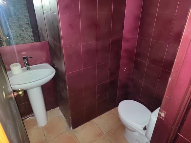 Commercieel te koop in Buñol - € 220.000 (Ref: 8312315)