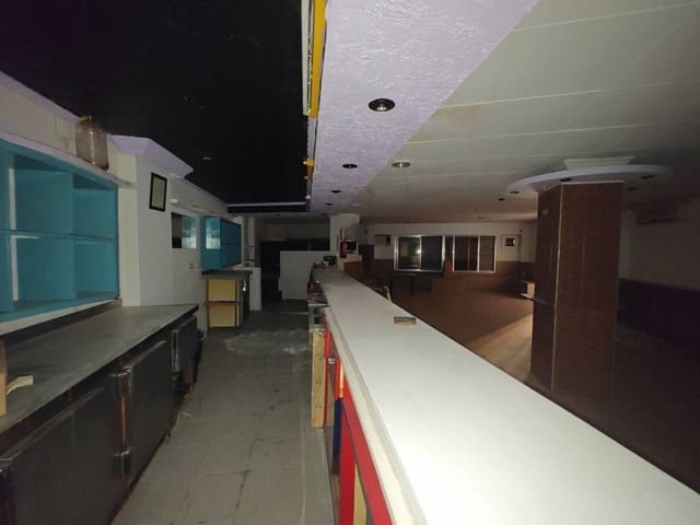 Commercial for sale in Buñol - € 50,000 (Ref: 8312318)