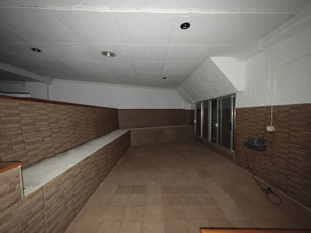 Commercial for sale in Buñol - € 50,000 (Ref: 8312318)