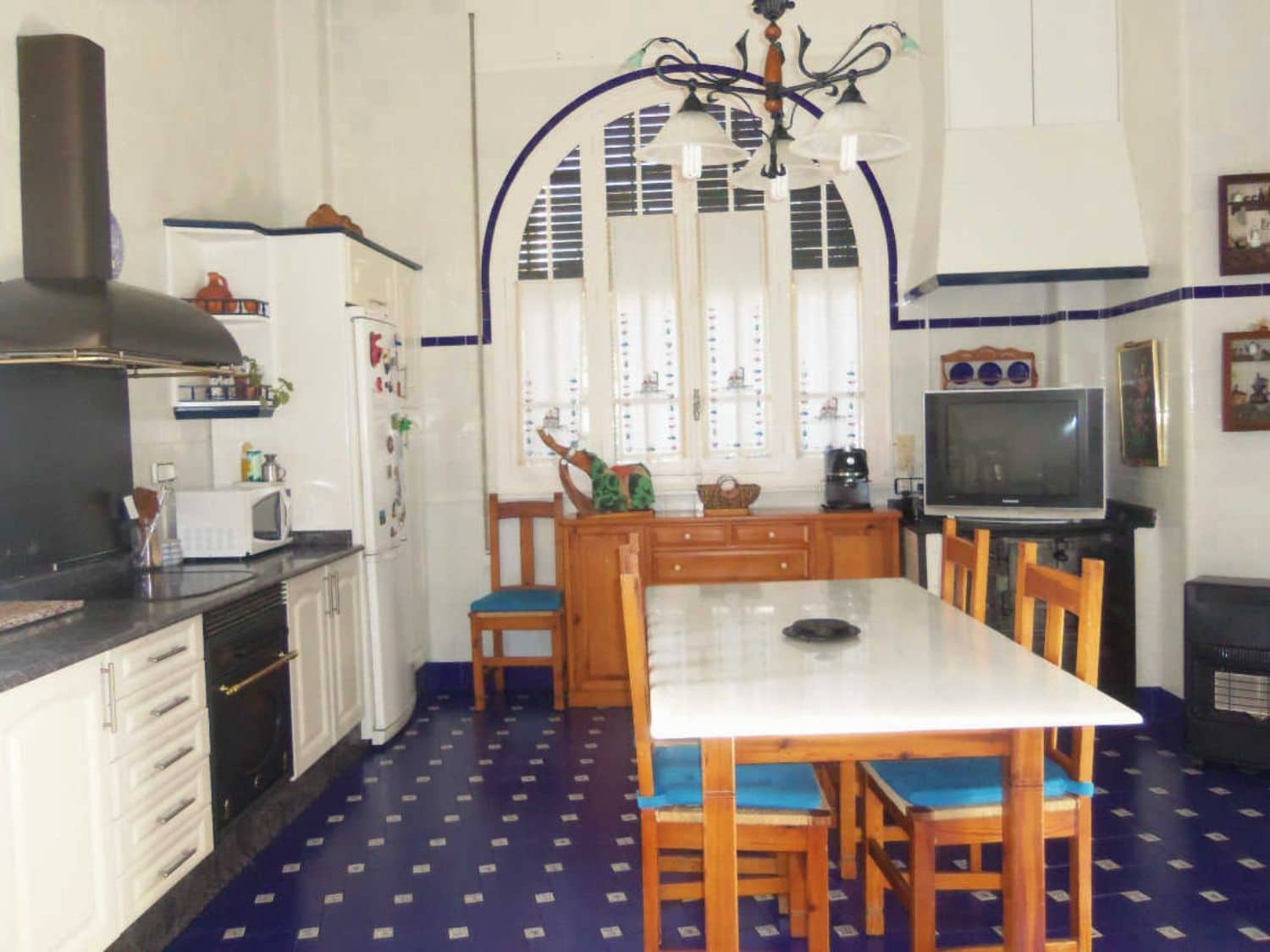 10 soveværelse Villa til salg i Bunol med swimmingpool garage - € 900.000 (Ref: 8316312)