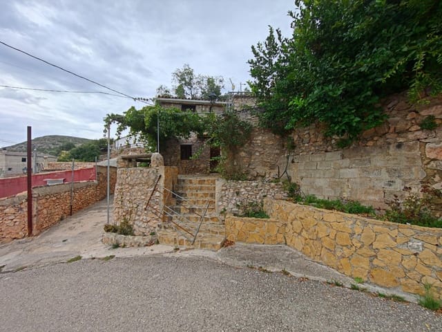 3 bedroom Finca/Country House for sale in Cortes de Pallás - € 50,000 (Ref: 8373516)