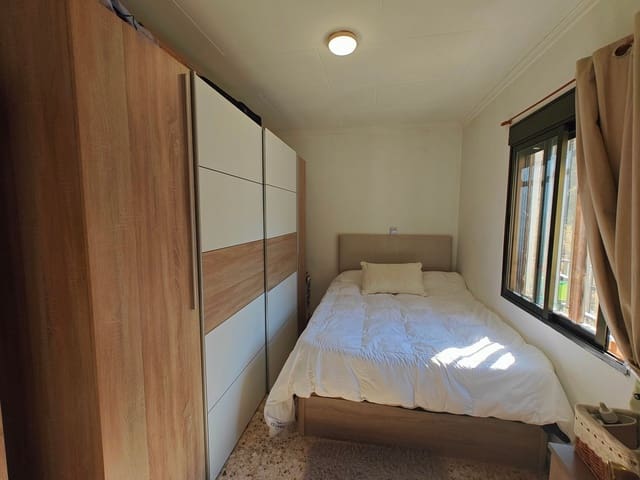 4 soverom Finca/Herregård til salgs i Yátova - € 65 000 (Ref: 8383022)