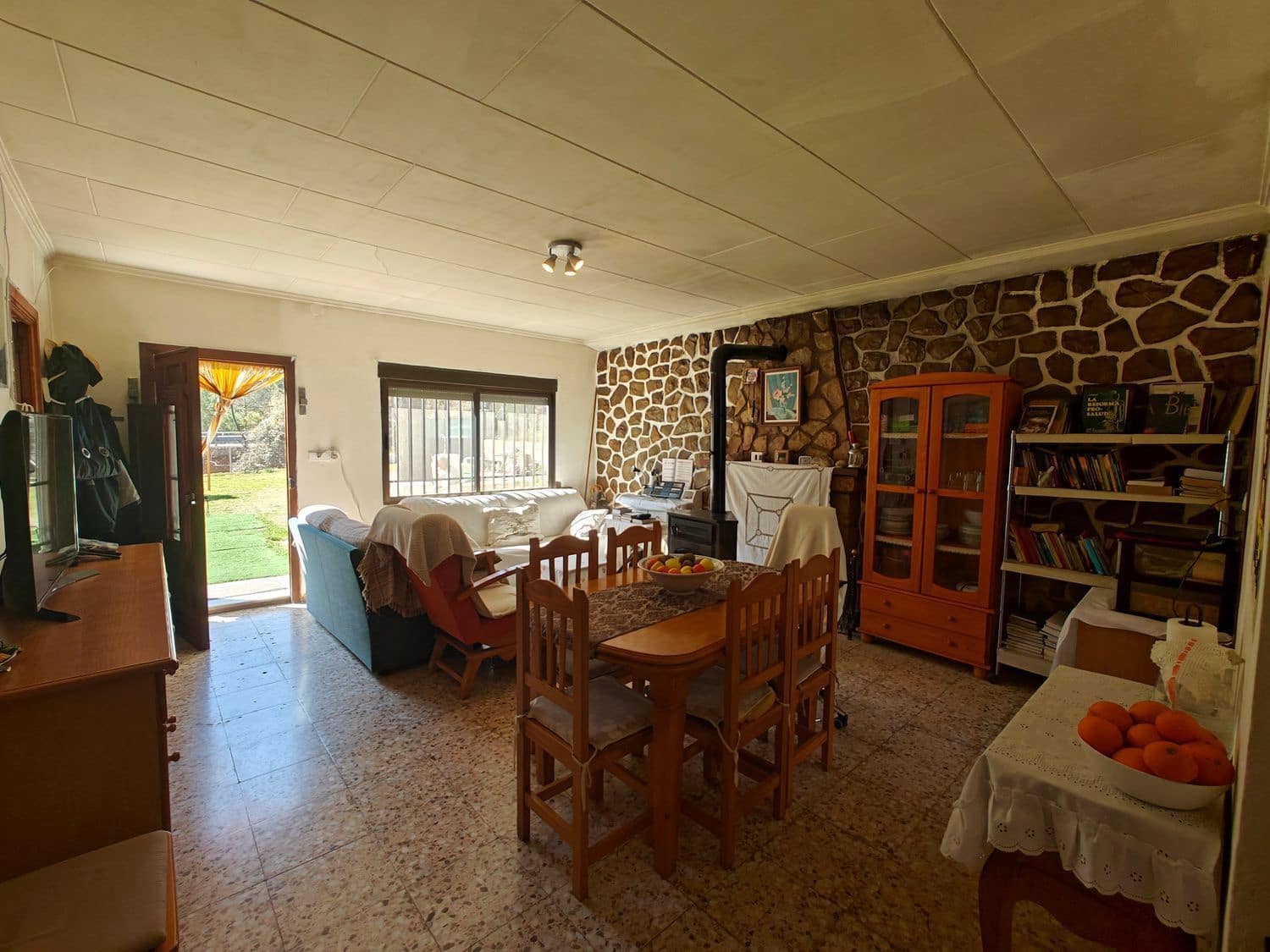 4 soveværelse Finca/Landehus til salg i Yatova - € 65.000 (Ref: 8383022)