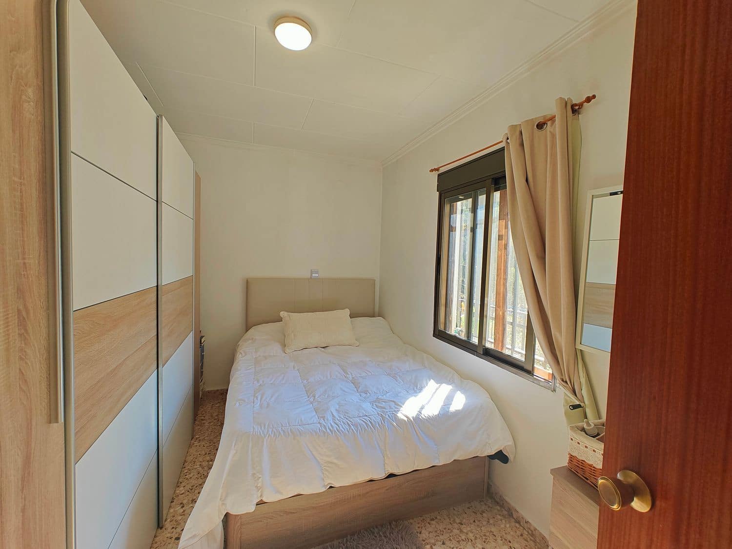 4 soveværelse Finca/Landehus til salg i Yatova - € 65.000 (Ref: 8383022)