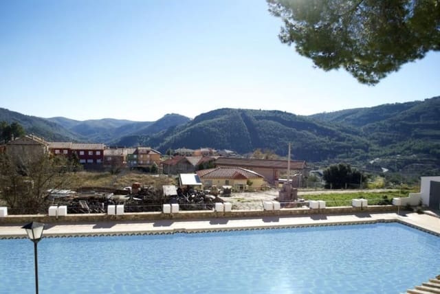 87 bedroom Hotel for sale in Bejís with pool - € 800,000 (Ref: 8421571)