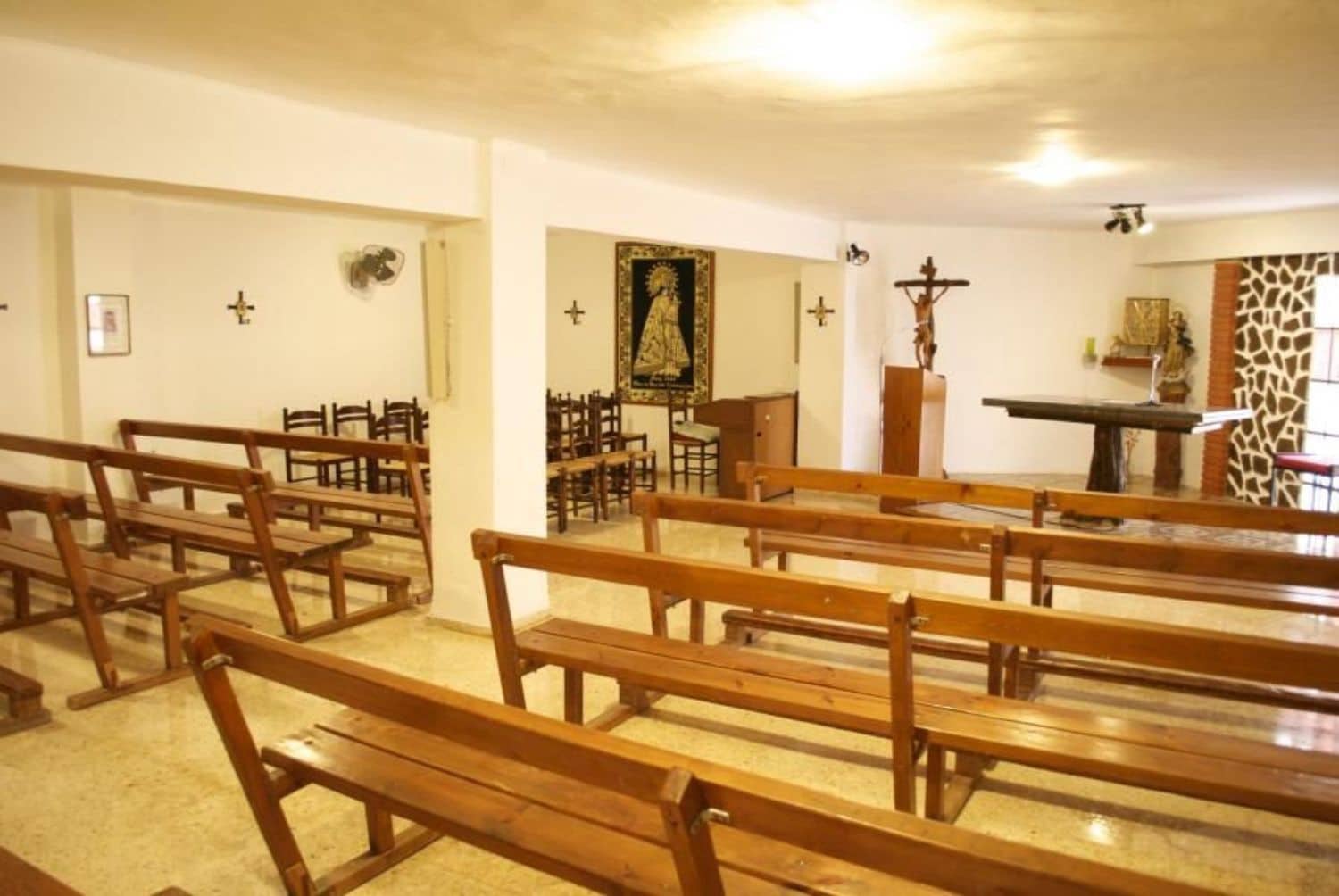 87 soveværelse Hotel til salg i Bejis med swimmingpool - € 800.000 (Ref: 8421571)