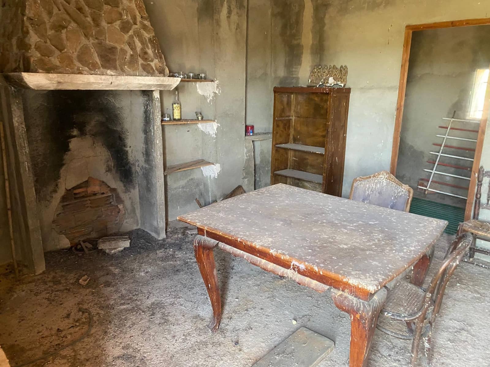 3 soveværelse Finca/Landehus til salg i Cortes de Pallas - € 40.000 (Ref: 8446034)