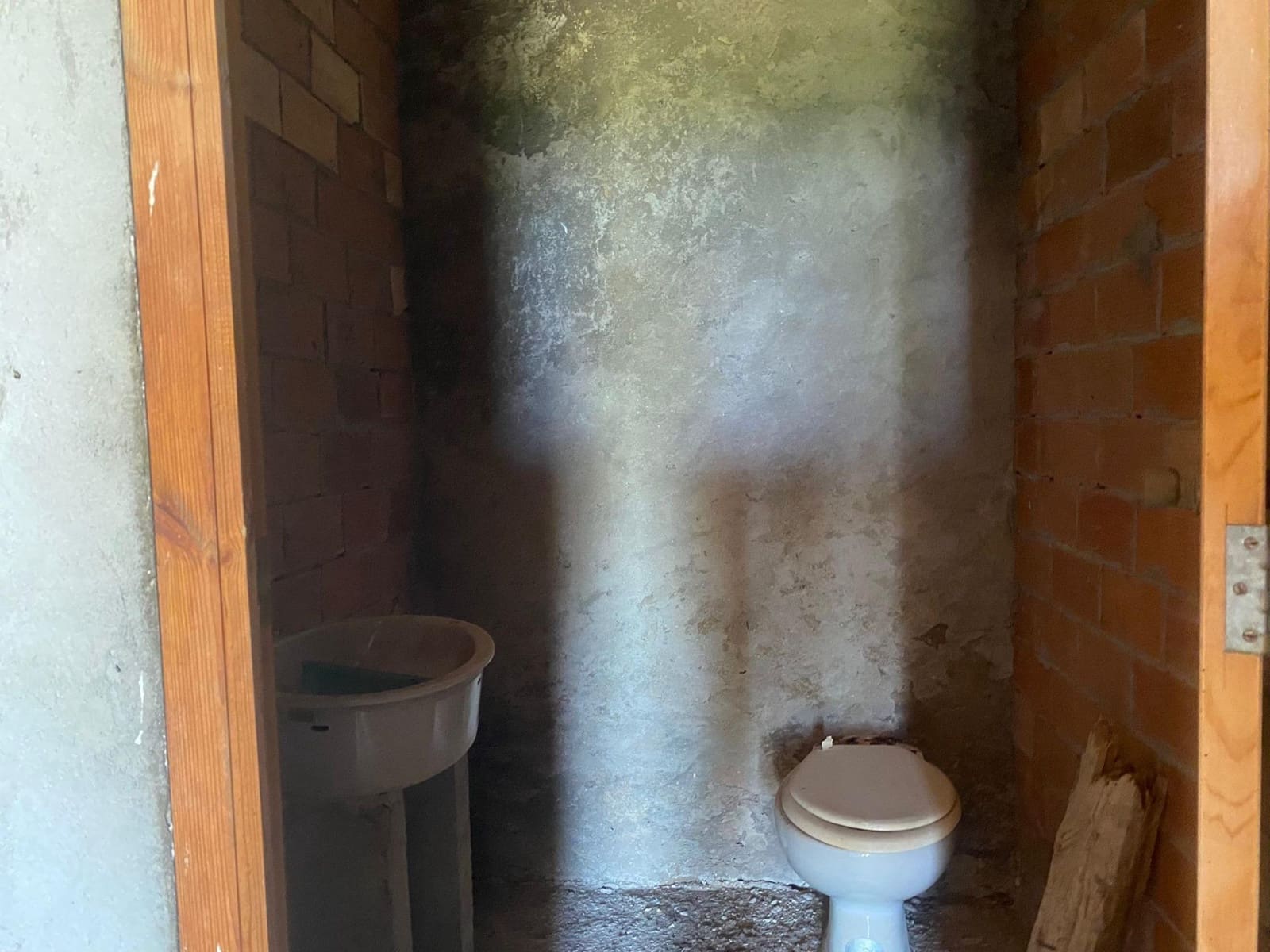 3 soveværelse Finca/Landehus til salg i Cortes de Pallas - € 40.000 (Ref: 8446034)