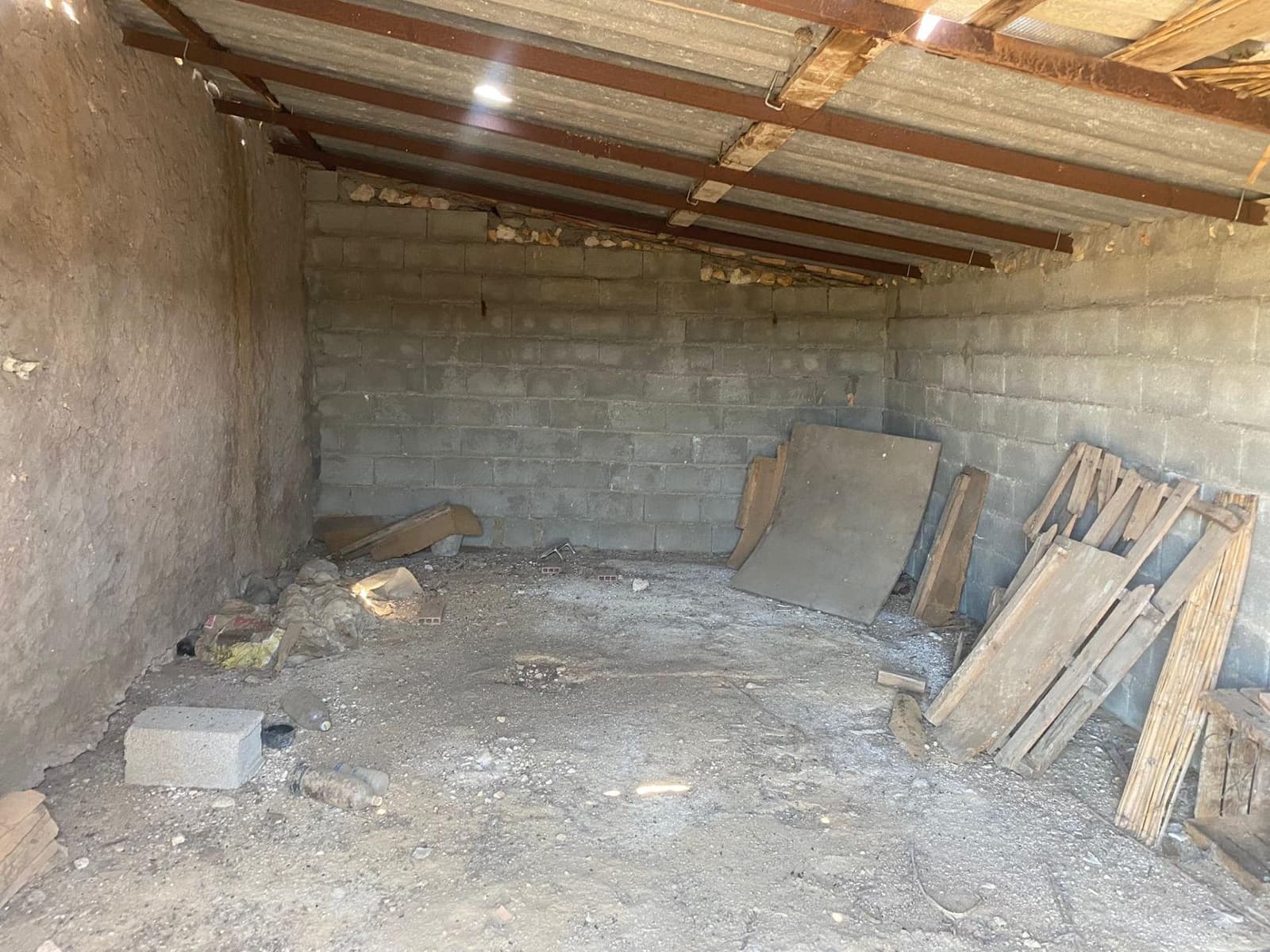 3 soveværelse Finca/Landehus til salg i Cortes de Pallas - € 40.000 (Ref: 8446034)