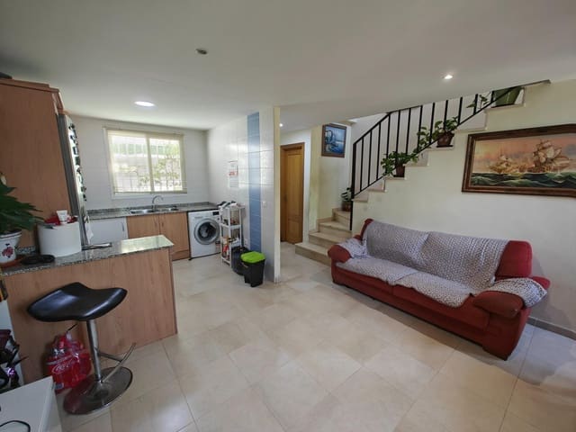 2 soveværelse Rækkehus til salg i Alborache med swimmingpool garage - € 135.000 (Ref: 8461819)