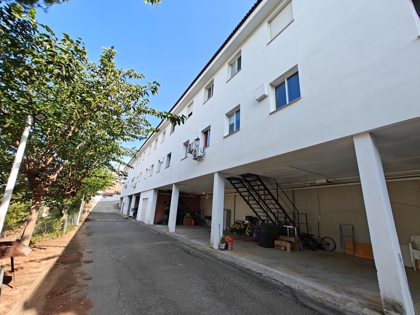 2 soveværelse Rækkehus til salg i Alborache med swimmingpool garage - € 135.000 (Ref: 8461819)