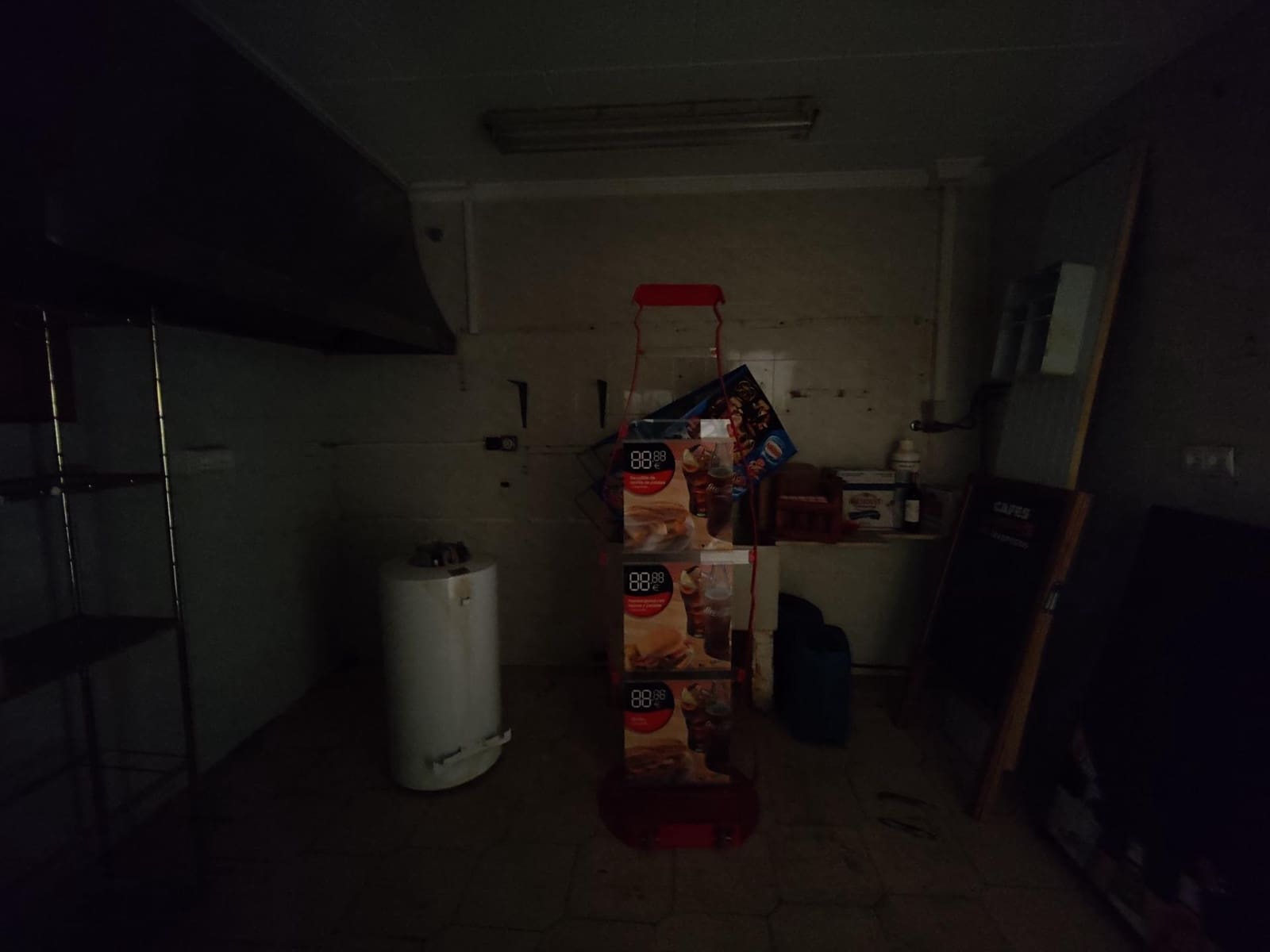 Erhverv til salg i Bunol - € 120.000 (Ref: 8514745)