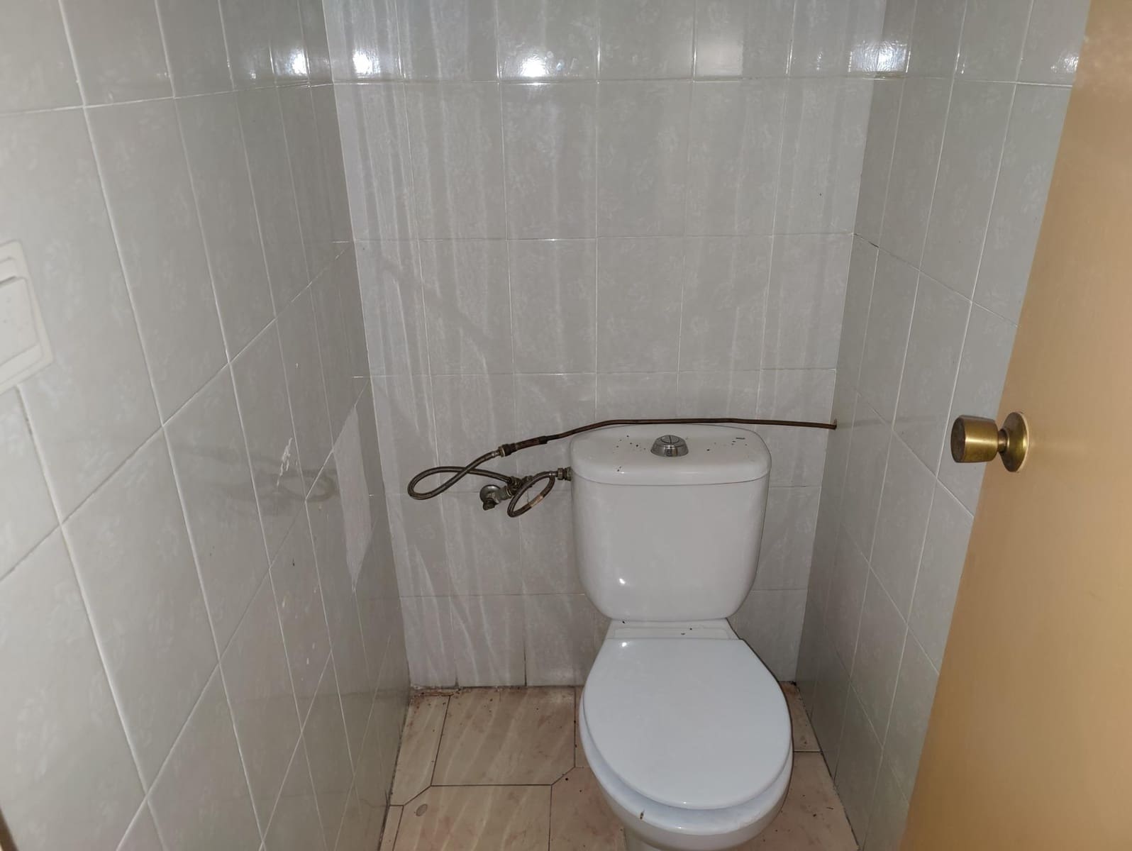 Erhverv til salg i Bunol - € 120.000 (Ref: 8514745)