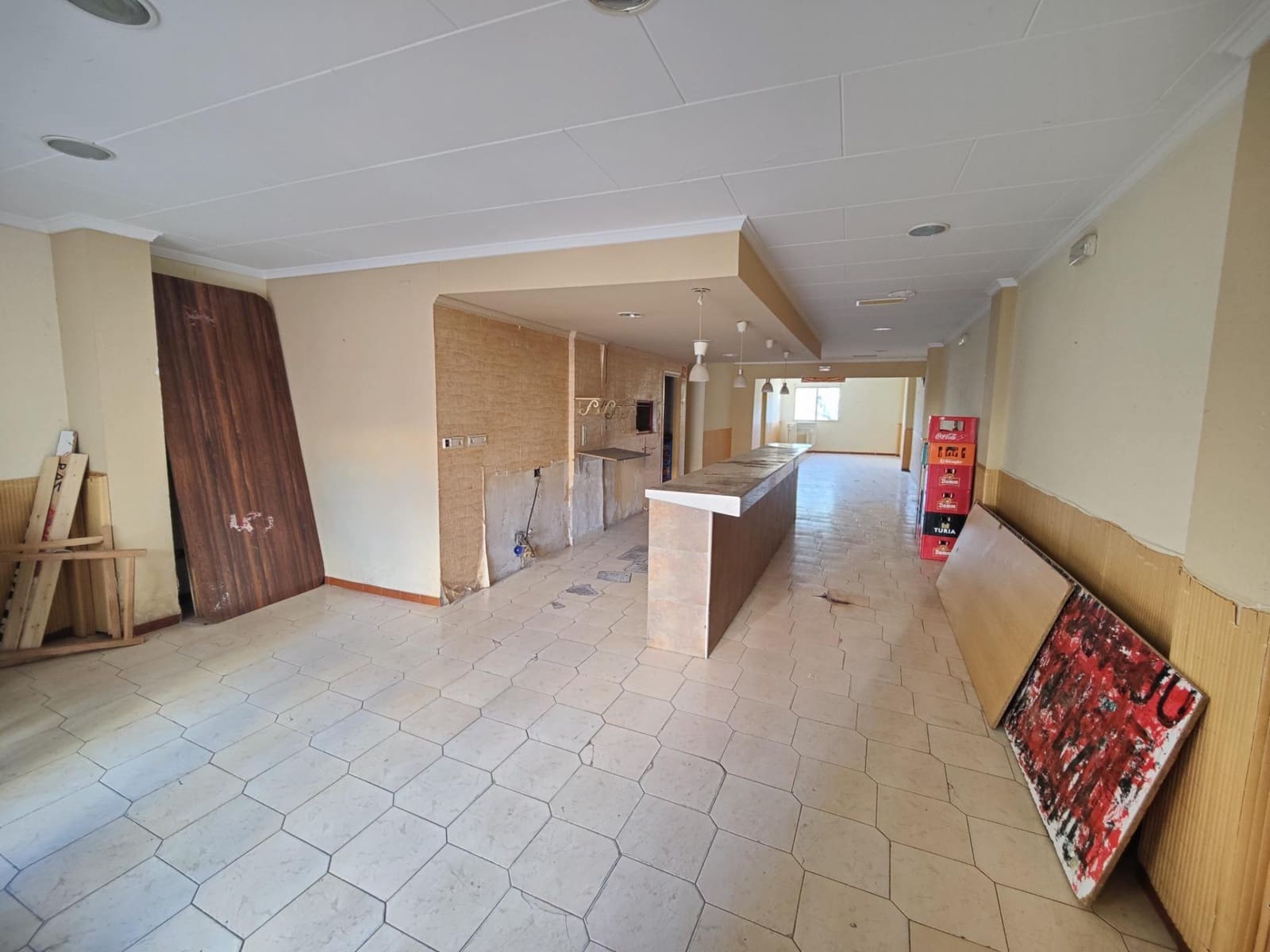 Erhverv til salg i Bunol - € 120.000 (Ref: 8514745)