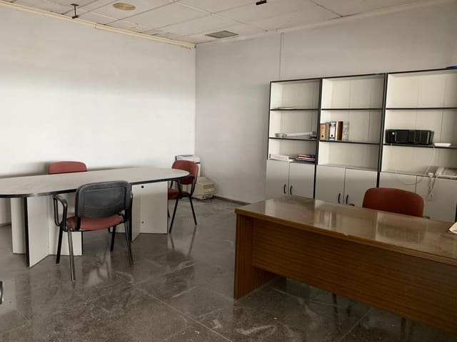 Business for sale in Buñol - € 350,000 (Ref: 8519099)