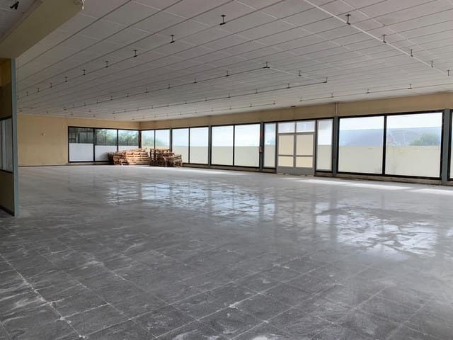 Business for sale in Buñol - € 350,000 (Ref: 8519099)