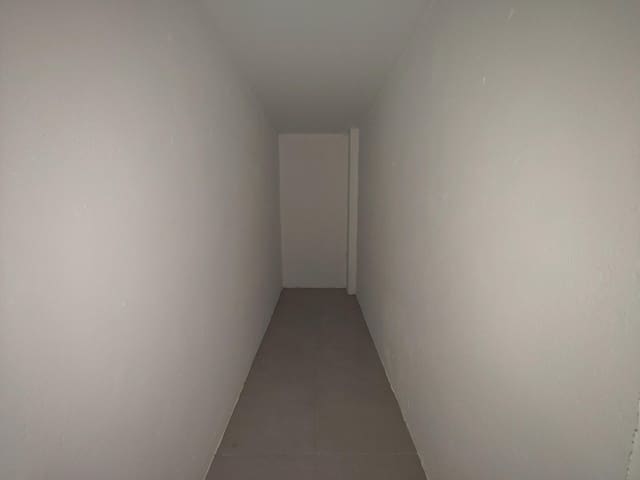 Kommersiell til leie i Buñol - € 600 (Ref: 8538736)