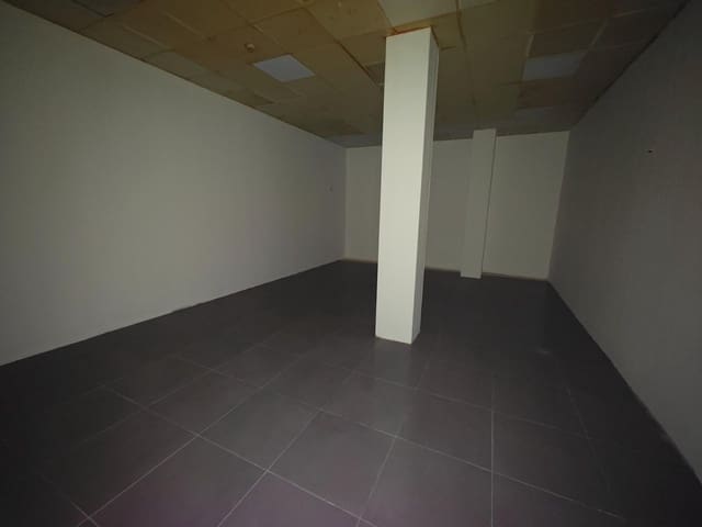 Kommersiell til leie i Buñol - € 600 (Ref: 8538736)