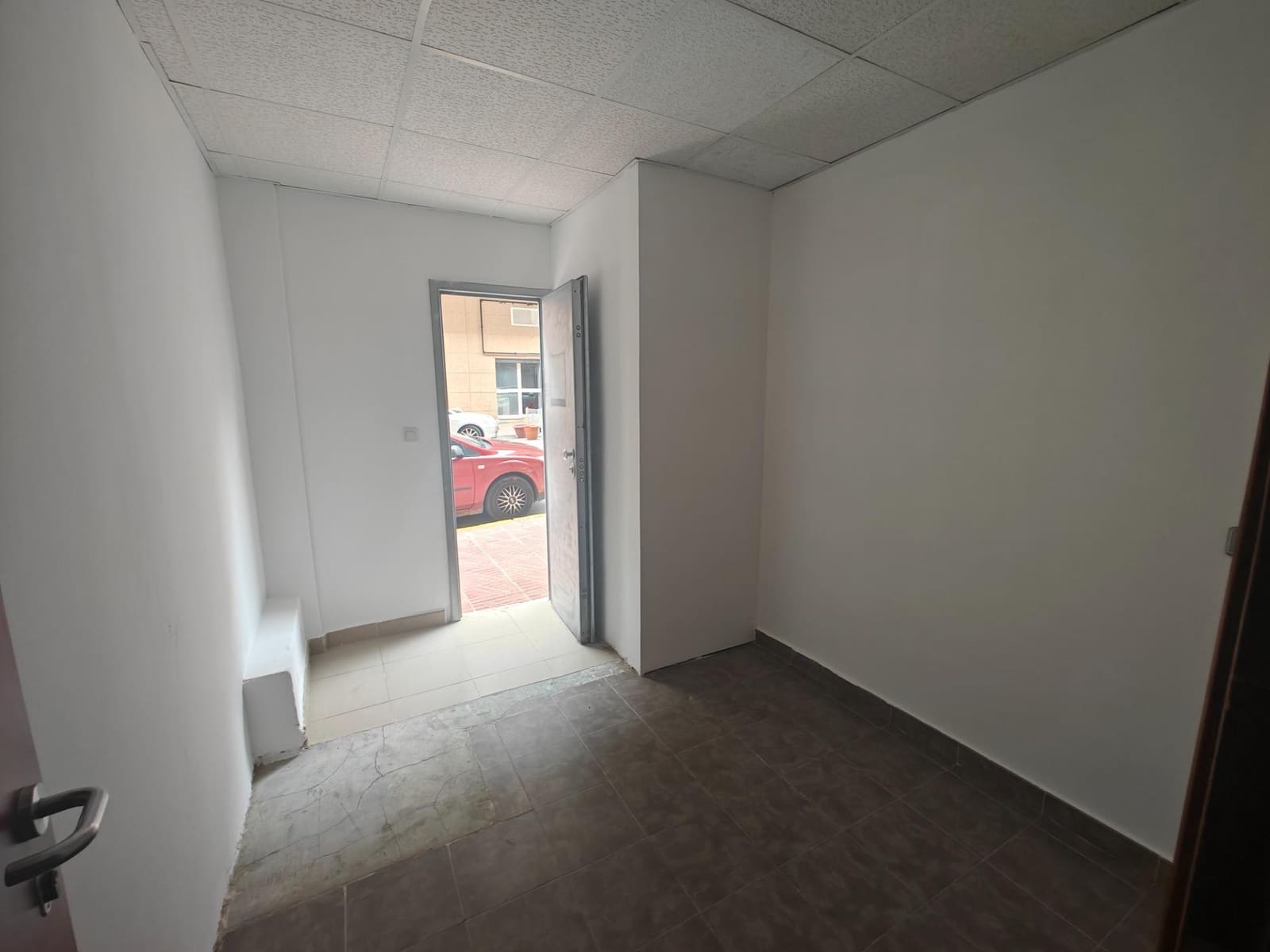 Erhverv til leje i Bunol - € 600 (Ref: 8538736)