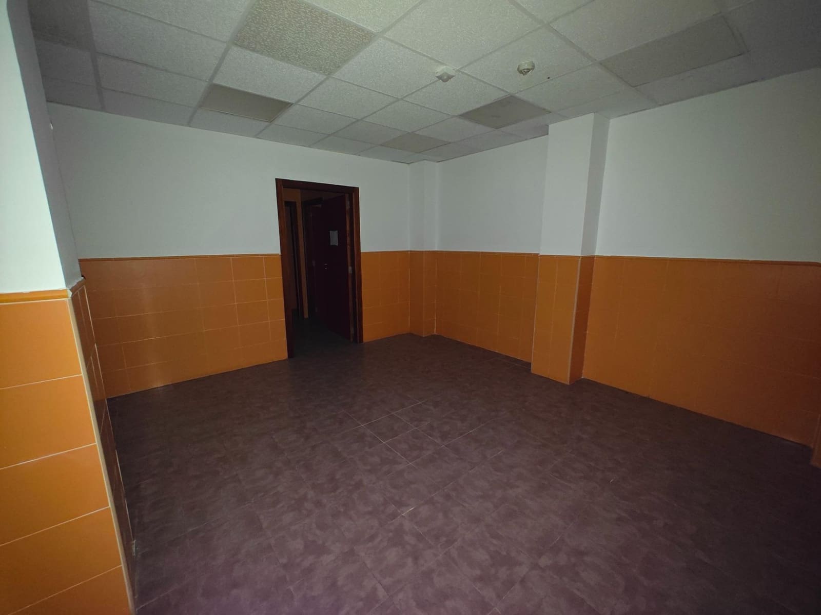 Erhverv til leje i Bunol - € 600 (Ref: 8538736)