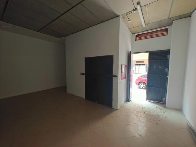 Kommersiell til leie i Buñol - € 600 (Ref: 8538736)