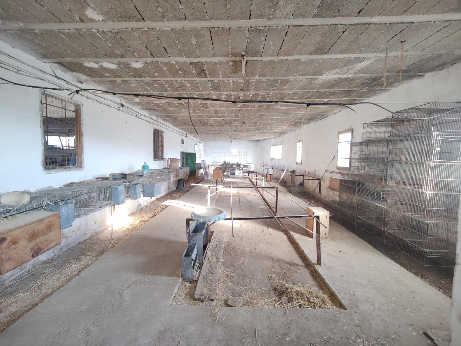 Virksomhed til salg i Macastre - € 60.000 (Ref: 8538738)